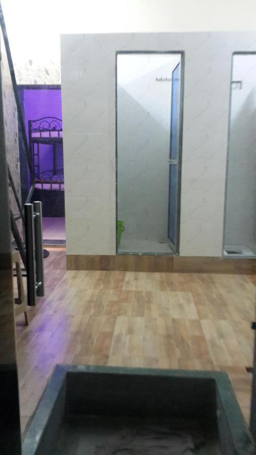 Star Dormitory Mumbai  Buitenkant foto