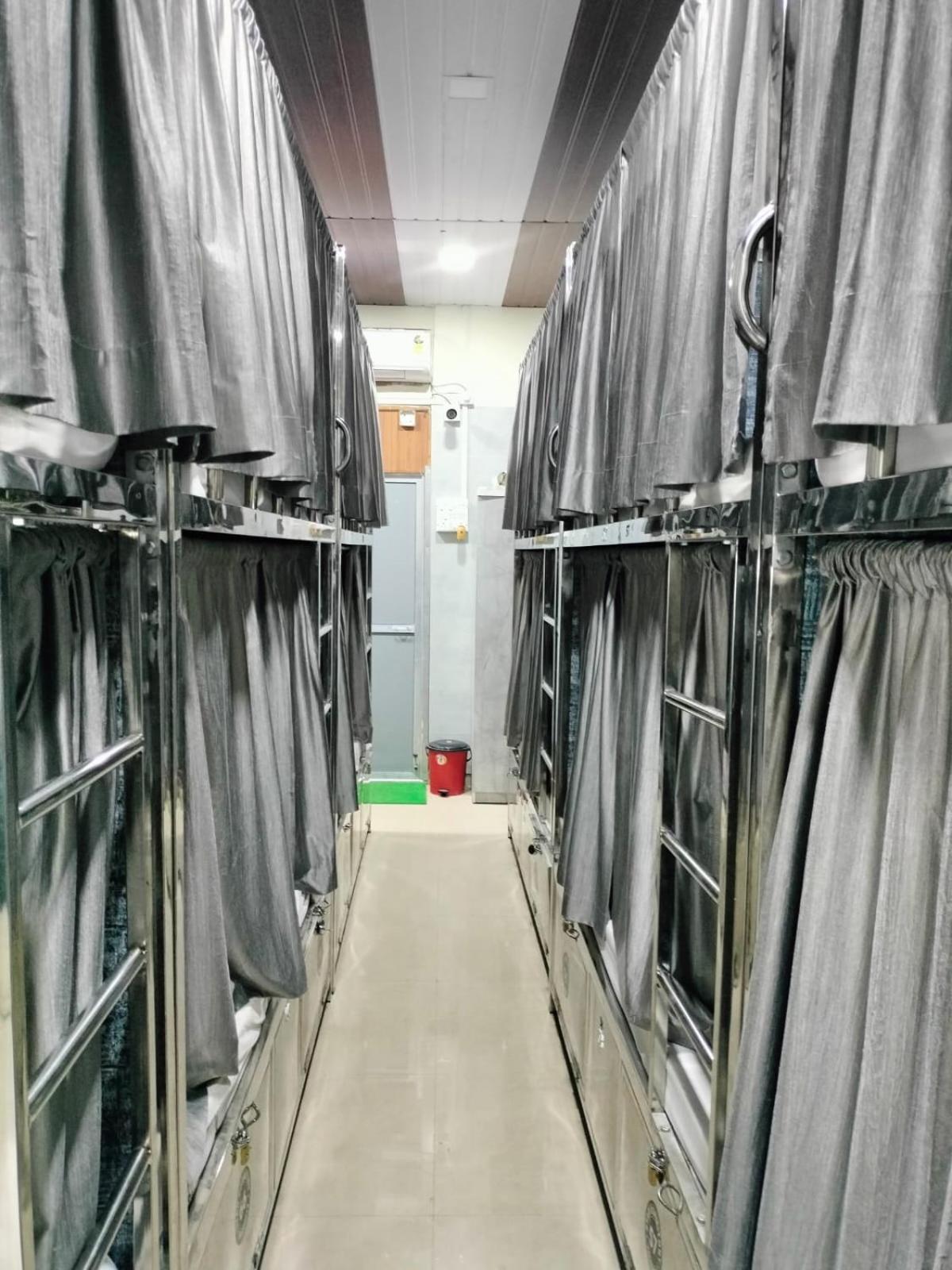 Star Dormitory Mumbai  Buitenkant foto