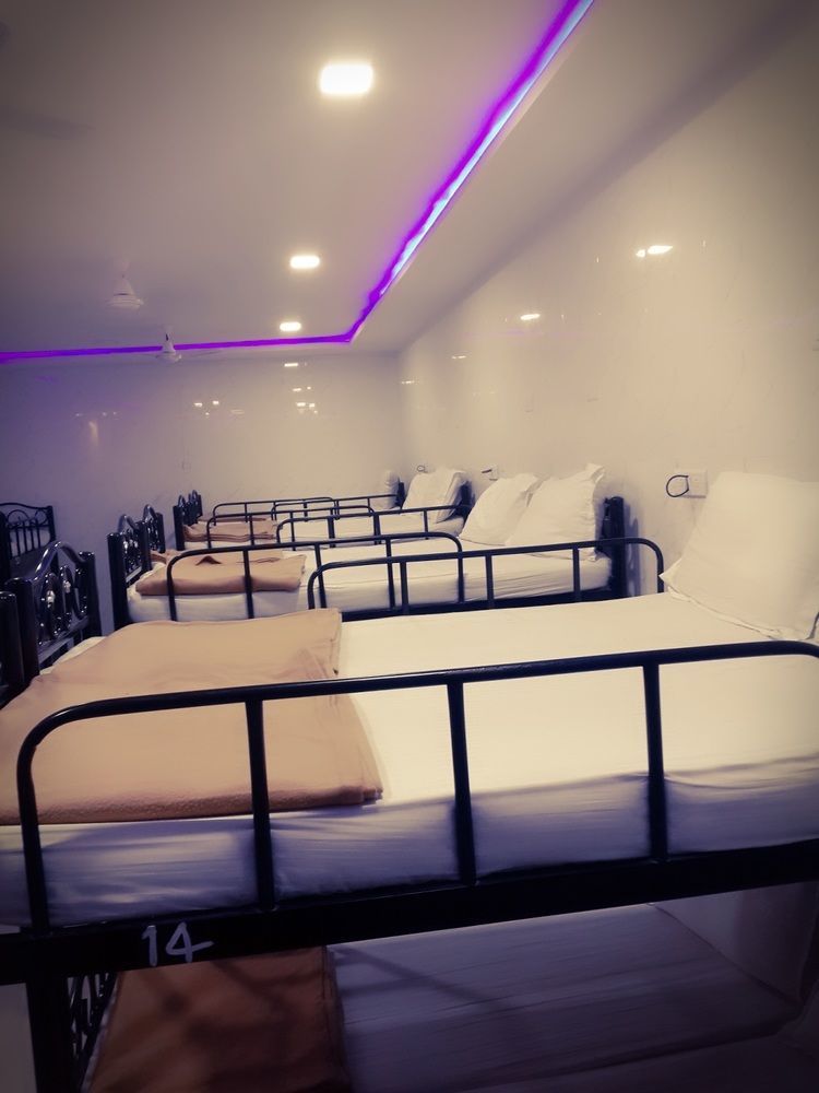 Star Dormitory Mumbai  Buitenkant foto