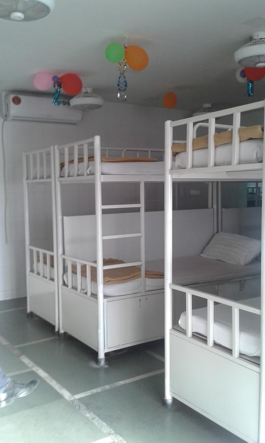 Star Dormitory Mumbai  Buitenkant foto