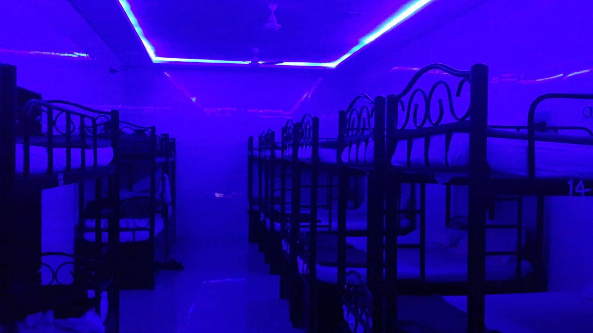 Star Dormitory Mumbai  Buitenkant foto
