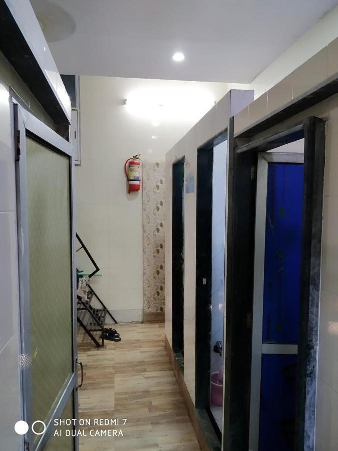 Star Dormitory Mumbai  Buitenkant foto